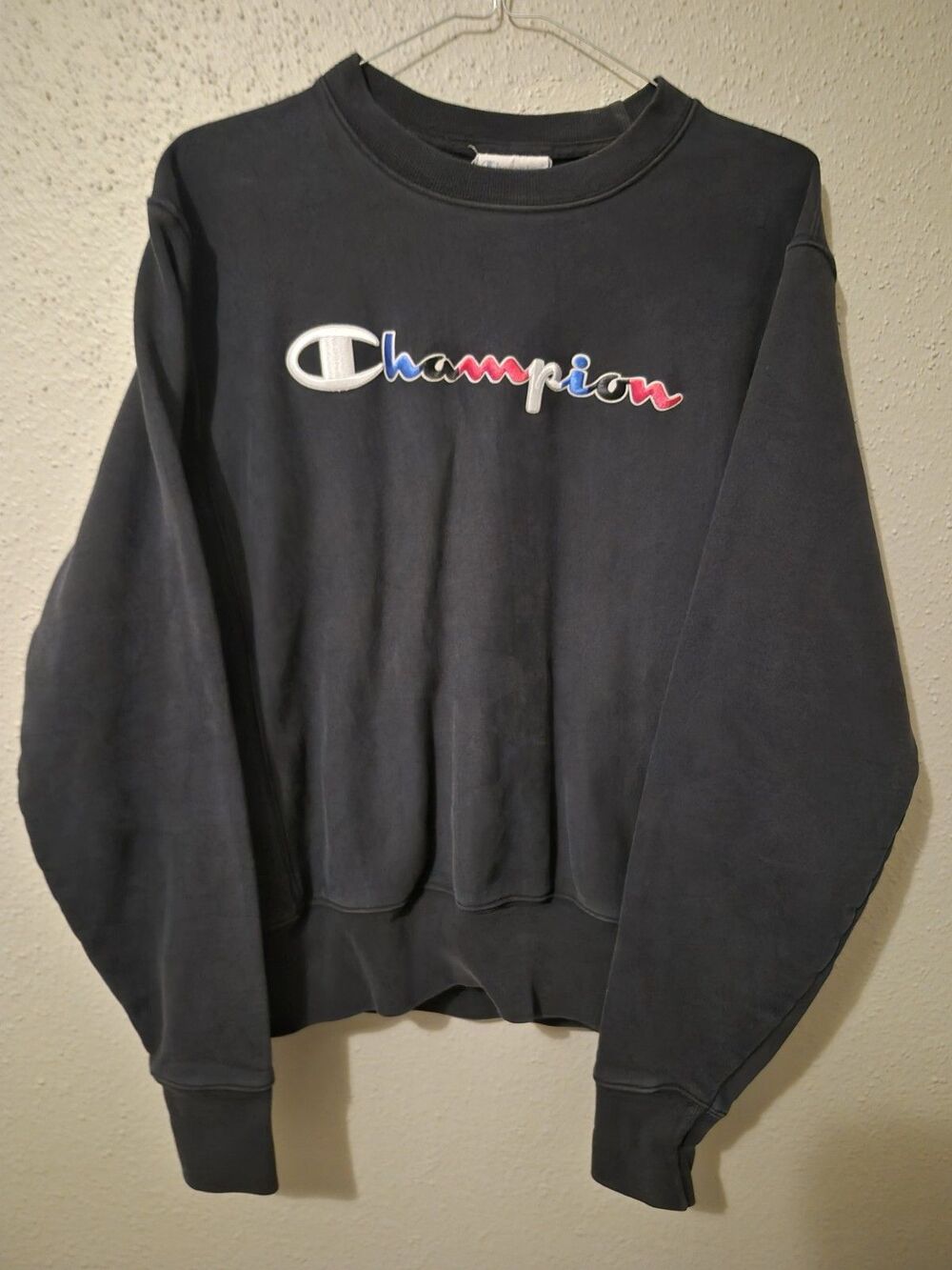 VTG Champion Small Reverse Weave Crewneck Sweatshirt Embroidered Logo